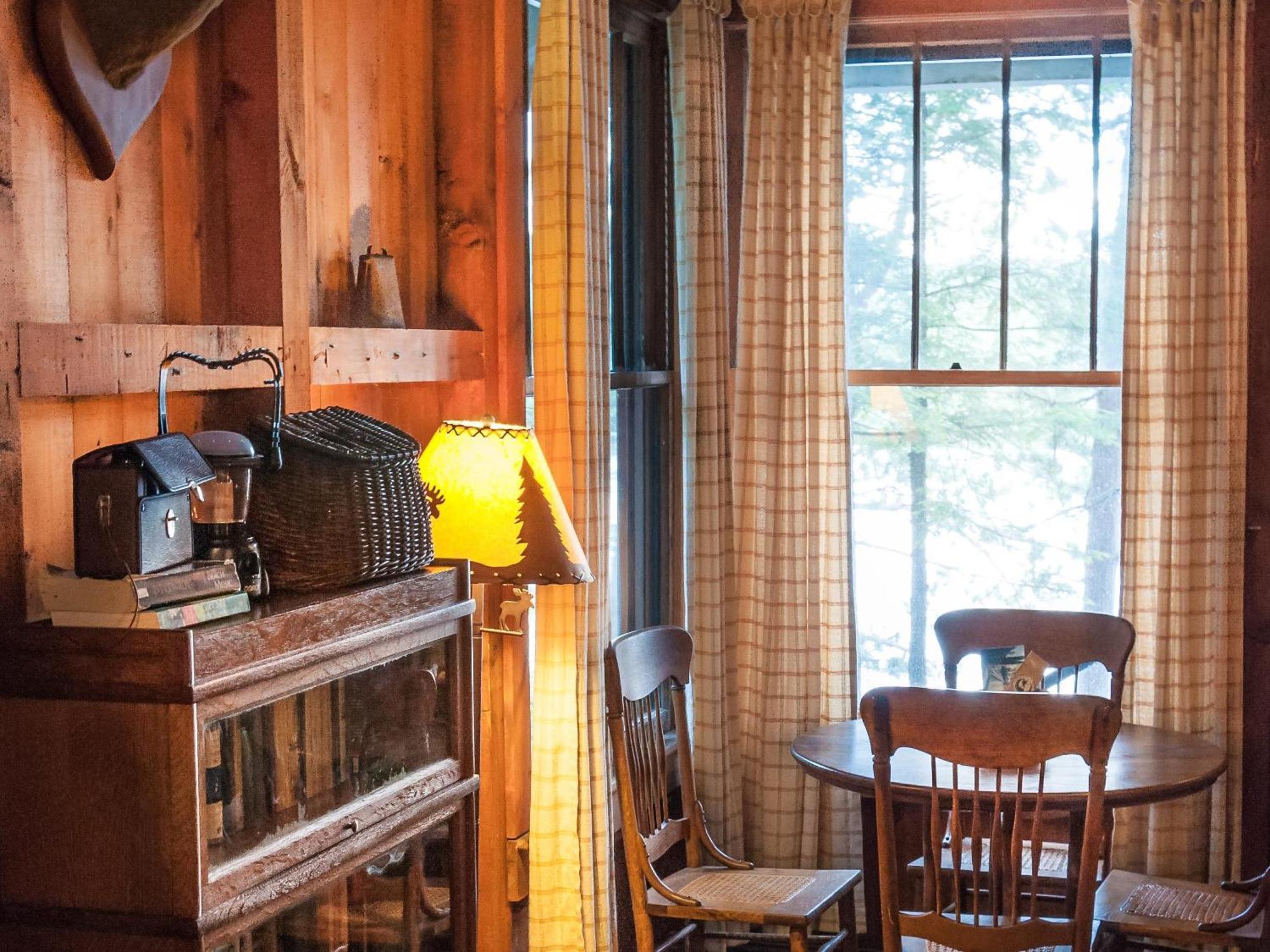 Hotel White Pine Camp Paul Smiths Zimmer foto